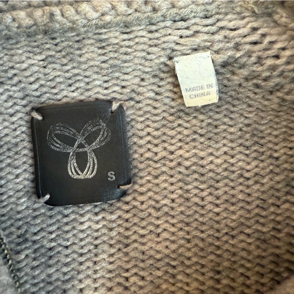 Aritzia TNA Cowichan Y2K wool sweater beige - Picture 6 of 11